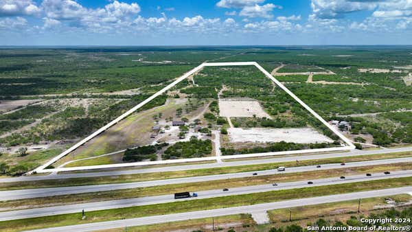 2769 S HIGHWAY 37, THREE RIVERS, TX 78071 - Image 1