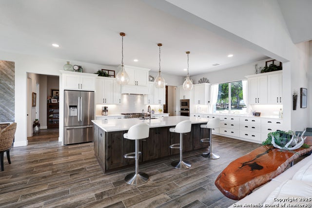 Helotes, Texas, 78023, United States, 3 Bedrooms Bedrooms, ,4 BathroomsBathrooms,Residential,Active,1961931