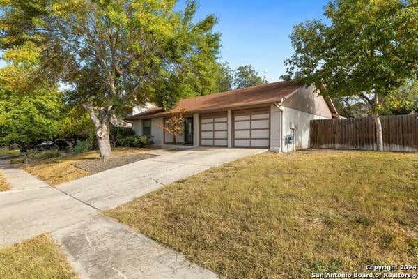 6011 WALKING GAIT DR, SAN ANTONIO, TX 78240, photo 2 of 38