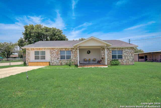 715 WALNUT ST, JOURDANTON, TX 78026, photo 1 of 23