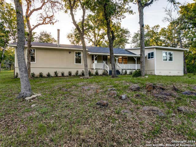 2390 VIVROUX RANCH RD, SAN ANTONIO, TX 78155, photo 1 of 36