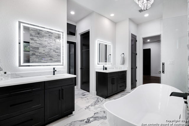 New Braunfels, Texas, 78132, United States, 4 Bedrooms Bedrooms, ,4 BathroomsBathrooms,Residential,Active,1929660