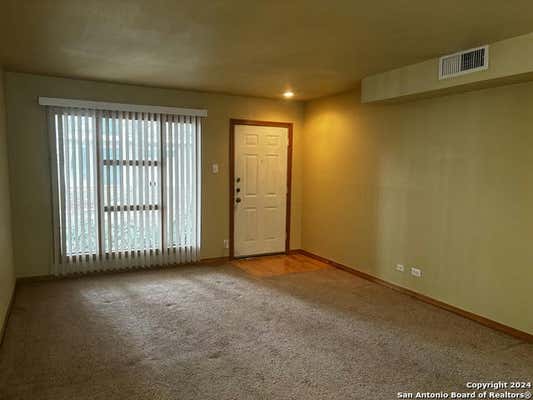 255 E RAMPART DR UNIT 110, SAN ANTONIO, TX 78216, photo 5 of 25