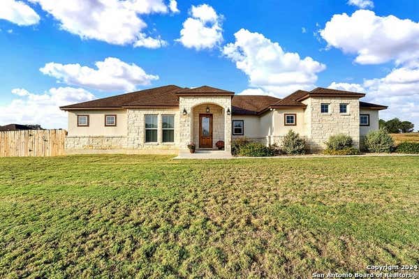 105 MEDORA BRANCH DR, FLORESVILLE, TX 78114 - Image 1