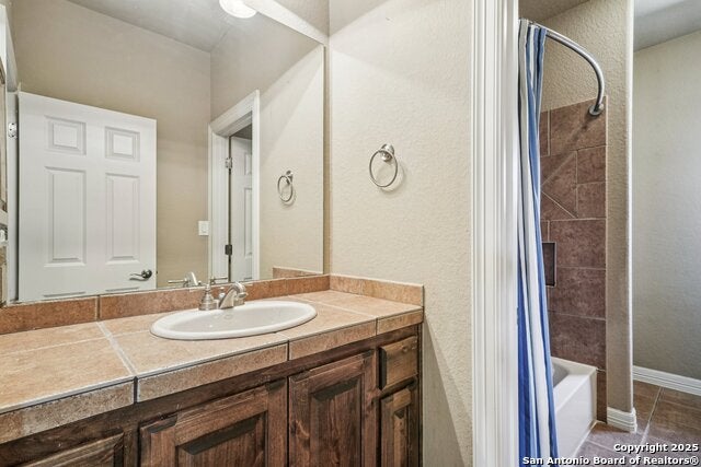 Helotes, Texas, 78023, United States, 5 Bedrooms Bedrooms, ,5 BathroomsBathrooms,Residential,Active,1965987