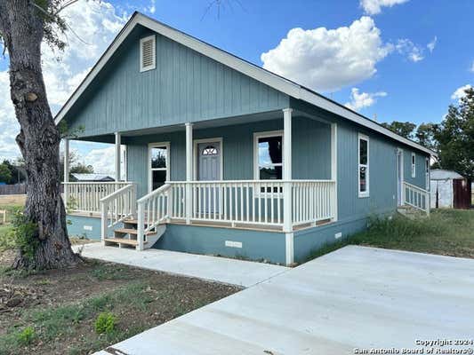 806 E 4TH ST, NIXON, TX 78140 - Image 1