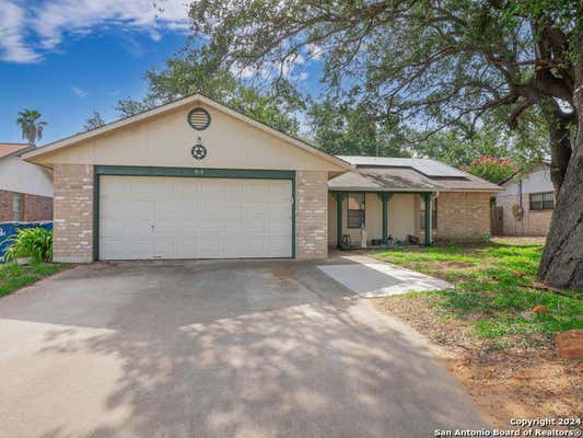 919 TAYLOR ST, PLEASANTON, TX 78064 - Image 1