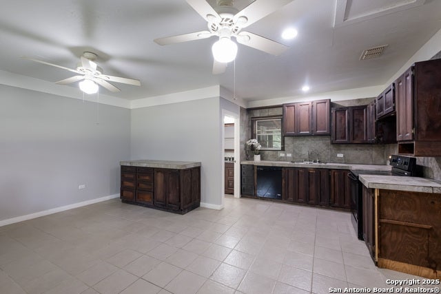 Mcqueeney, Texas, 78123, United States, 4 Bedrooms Bedrooms, ,4 BathroomsBathrooms,Residential,Active,1839412