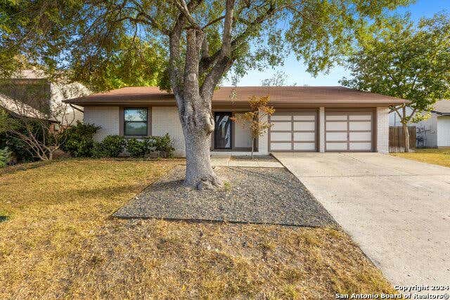 6011 WALKING GAIT DR, SAN ANTONIO, TX 78240, photo 1 of 38