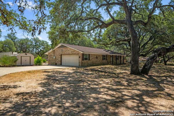 120 LIVE OAK DR, PLEASANTON, TX 78064 - Image 1