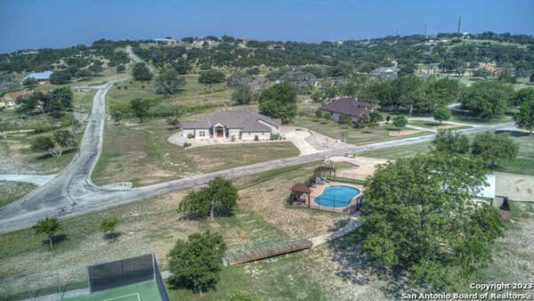 170 SPRING LAKES PKWY, INGRAM, TX 78025, photo 4 of 29