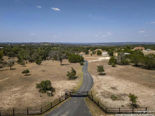 102 BLASCHKE RD, COMFORT, TX 78013, photo 3 of 32