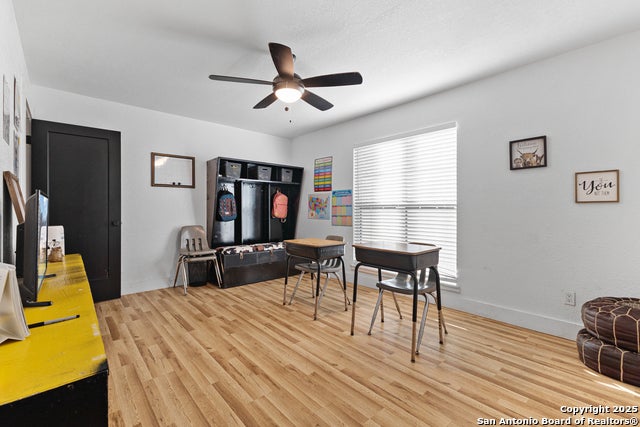 Seguin, Texas, 78155, United States, 4 Bedrooms Bedrooms, ,3 BathroomsBathrooms,Residential,Active,1894767
