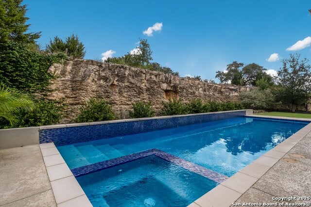 San Antonio, Texas, 78255, United States, 3 Bedrooms Bedrooms, ,3 BathroomsBathrooms,Residential,Active,1998600