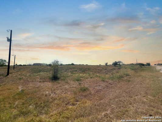 150 COUNTY ROAD 2665, DEVINE, TX 78016 - Image 1