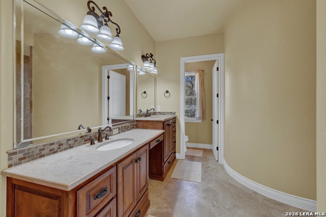 New Braunfels, Texas, 78132, United States, 6 Bedrooms Bedrooms, ,5 BathroomsBathrooms,Residential,Active,2008354