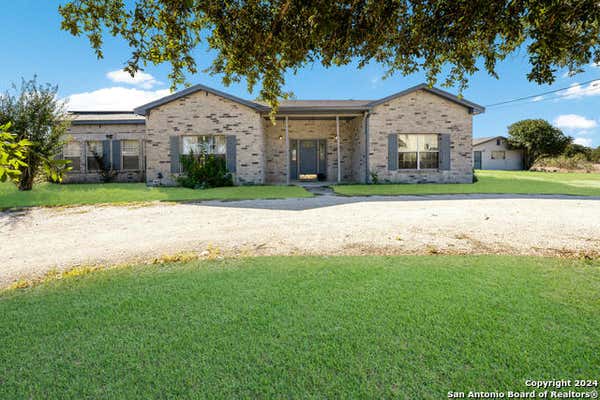 267 S PALO ALTO DR, FLORESVILLE, TX 78114 - Image 1