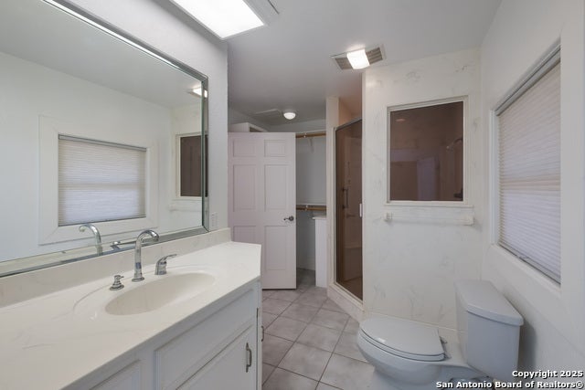 Mcqueeney, Texas, 78123, United States, 4 Bedrooms Bedrooms, ,4 BathroomsBathrooms,Residential,Active,1839412