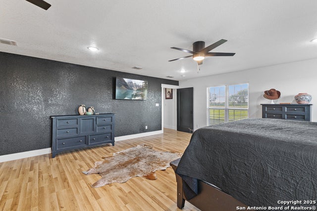 Seguin, Texas, 78155, United States, 4 Bedrooms Bedrooms, ,3 BathroomsBathrooms,Residential,Active,1894767