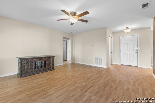 Seguin, Texas, 78155, United States, 4 Bedrooms Bedrooms, ,3 BathroomsBathrooms,Residential,Active,1894767