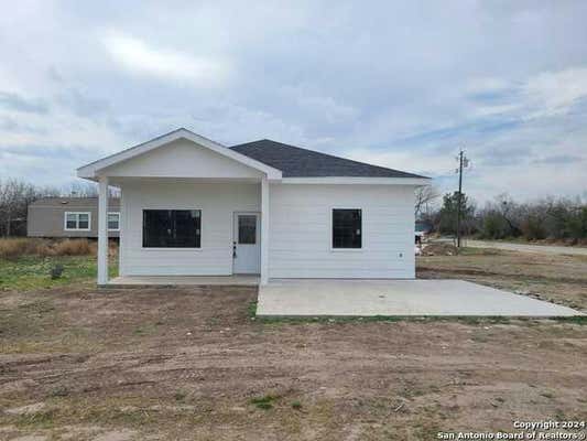 322 S TAYLOR AVE, LA PRYOR, TX 78872 - Image 1