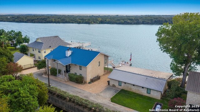 Kingsland, Texas, 78639, United States, 7 Bedrooms Bedrooms, ,6 BathroomsBathrooms,Residential,Active,1946441