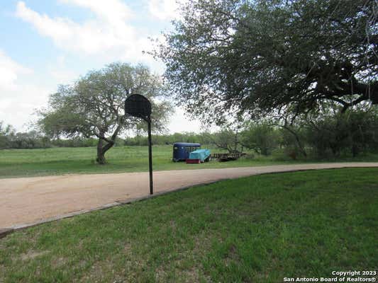 263 COUNTY ROAD 4643, HONDO, TX 78861, photo 3 of 39