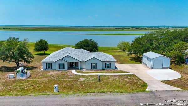 125 HILLTOP CIR, MATHIS, TX 78368 - Image 1