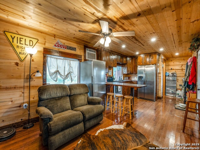 Pleasanton, Texas, 78064, United States, ,2 BathroomsBathrooms,Residential,Active,1892627