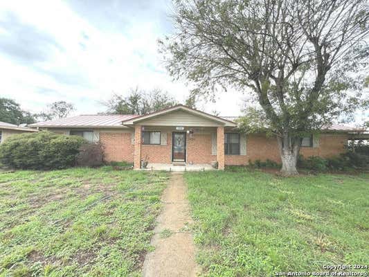 1204 W GOODWIN ST, PLEASANTON, TX 78064 - Image 1