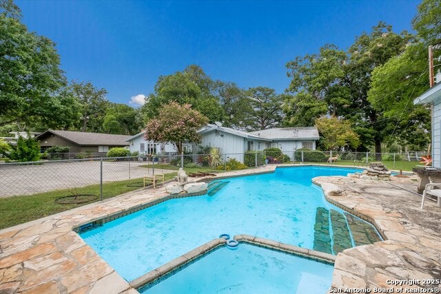 Mcqueeney, Texas, 78123, United States, 4 Bedrooms Bedrooms, ,4 BathroomsBathrooms,Residential,Active,1909112