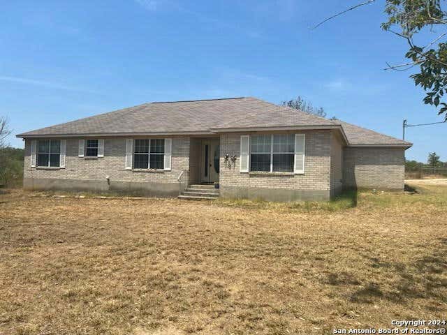 1130 COUNTY ROAD 124, FLORESVILLE, TX 78114, photo 1 of 4