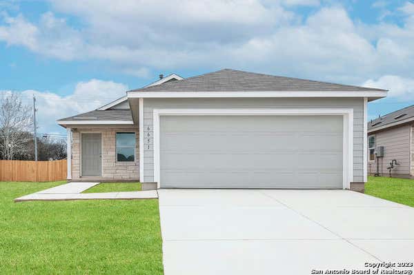 300 CRAPE PL, JOURDANTON, TX 78026 - Image 1