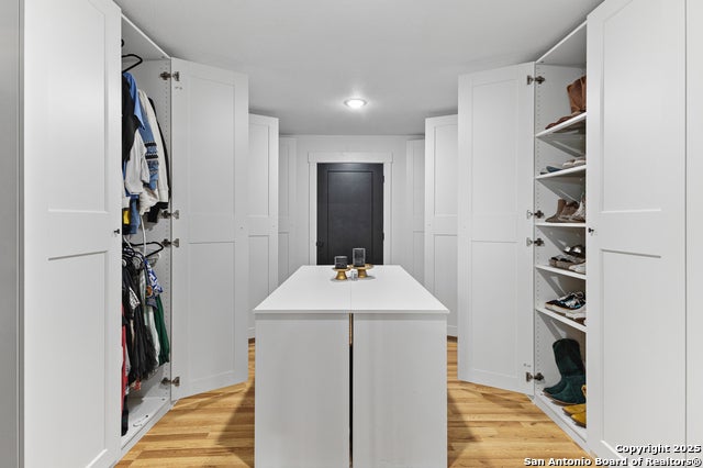 Seguin, Texas, 78155, United States, 4 Bedrooms Bedrooms, ,3 BathroomsBathrooms,Residential,Active,1894767