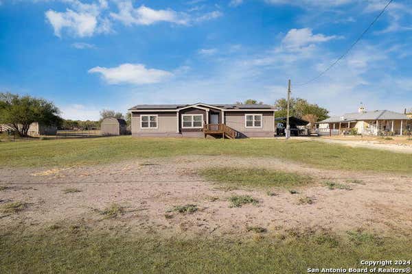 930 COUNTY ROAD 5710, DEVINE, TX 78016, photo 2 of 23