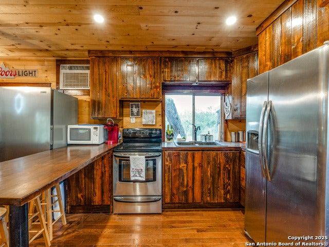 Pleasanton, Texas, 78064, United States, ,2 BathroomsBathrooms,Residential,Active,1892627