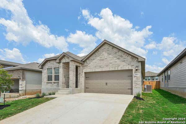 3032 PIKE DR, NEW BRAUNFELS, TX 78132, photo 3 of 50