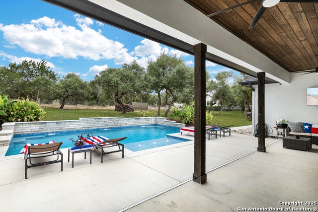 New Braunfels, Texas, 78132, United States, 4 Bedrooms Bedrooms, ,4 BathroomsBathrooms,Residential,Active,1929660