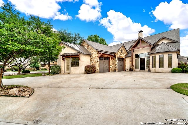1320 GRUENE LEAF DR