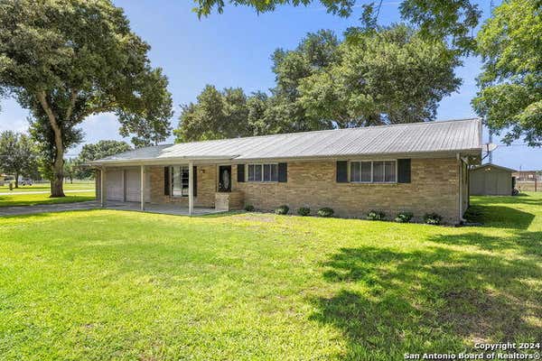 1750 WESTVIEW, SEGUIN, TX 78155 - Image 1