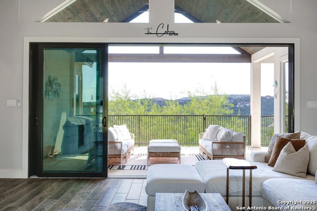 Helotes, Texas, 78023, United States, 3 Bedrooms Bedrooms, ,4 BathroomsBathrooms,Residential,Active,1961931