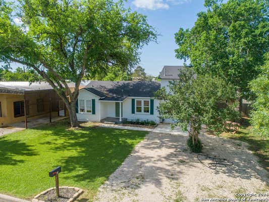 511 3RD ST, CUERO, TX 77954, photo 4 of 32