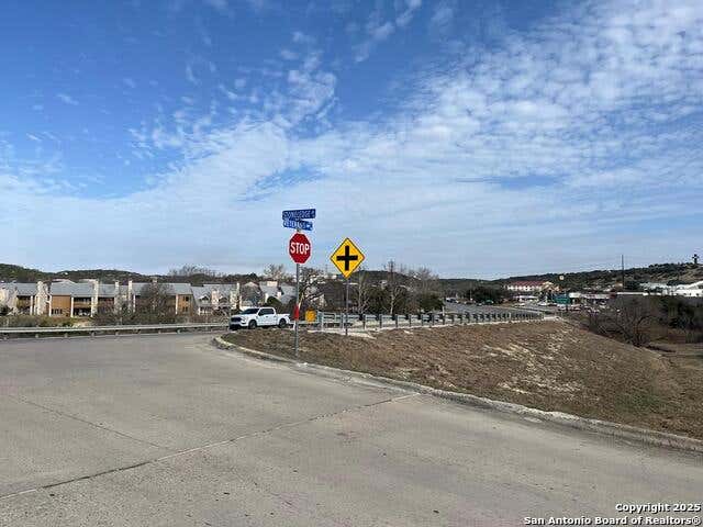 2101 STONELEDGE DR N  