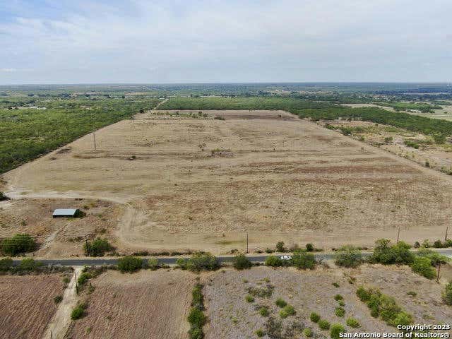 18453 BENTON CITY RD, VON ORMY, TX 78073, photo 1 of 18