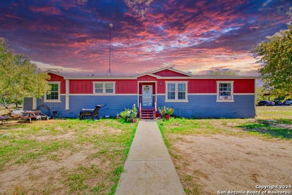 415 PRIVATE ROAD 7822, NATALIA, TX 78059, photo 5 of 53