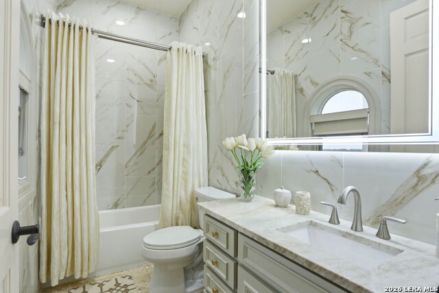 San Antonio, Texas, 78245, United States, 5 Bedrooms Bedrooms, ,7 BathroomsBathrooms,Residential,Active,2027826