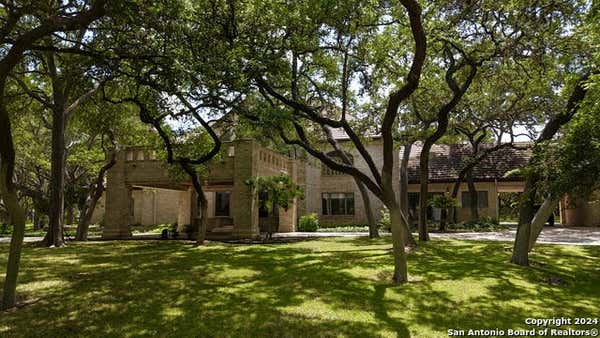 304 TOWER DR, HILL COUNTRY VILLAGE, TX 78232, photo 2 of 43