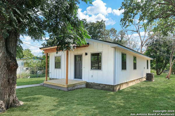 215 WASHINGTON ST, INGRAM, TX 78025 - Image 1