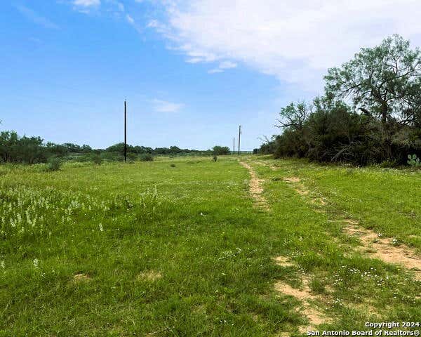 2009 COUNTY ROAD 3000, PEARSALL, TX 78061, photo 1 of 40