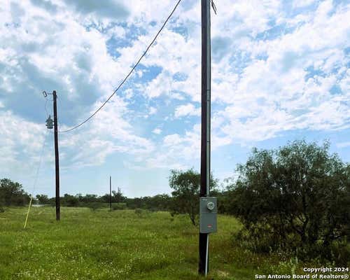 2009 COUNTY ROAD 3000, PEARSALL, TX 78061, photo 2 of 40